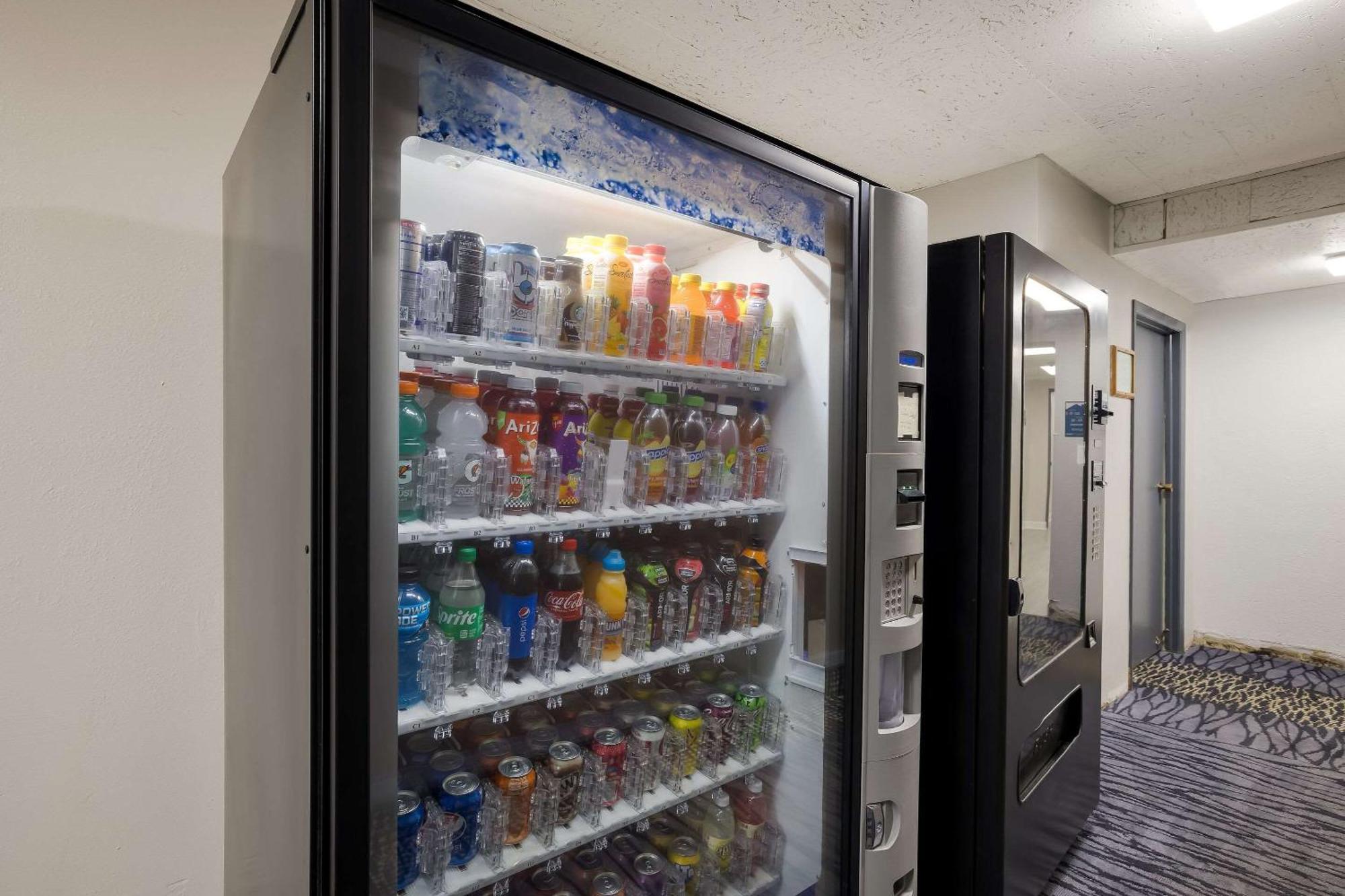 Suburban Studios Milwaukee Airport Zewnętrze zdjęcie